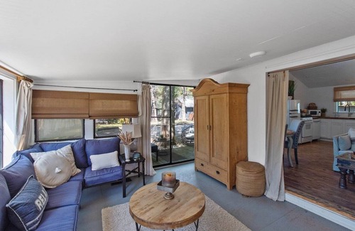 Shreveport Cabin | Avail this weekend, Lakefront, Kayaks