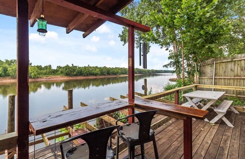 Shreveport Cabin | Avail this weekend! Scenic River Views!