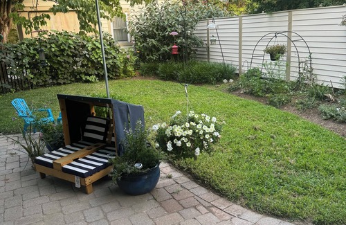 Homewood House | Available for Commissioning Week and Boat shows. Heated Pool and great backyard
