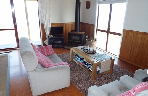 Pukehina House | Available Now for your short summer break!