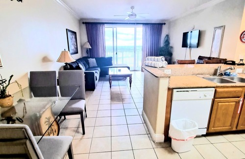 Florida Central Atlantic Coast Condo | AVAILABLE NOW SEPT 28-OCT 5 POOL LAKE DISNEY FIREWORK VIEW 9PM LOVELY 1BDR 2BTH