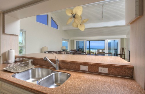 Longboat Key House | Available THANKSGIVING & CHRISTMAS! Luxurious beachfront house on exclusive LBK!