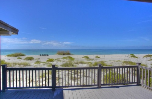 Longboat Key House | Available THANKSGIVING & CHRISTMAS! Luxurious beachfront house on exclusive LBK!