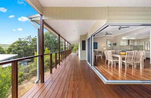Kingfisher Bay House | AVALON 4 BEDROOM HOMEnFraser Island Accommodation with DUCTED AIR