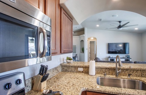 Lake Havasu City House | Avalon Oasis with Pool/Spa, 4 Bedrooms, Private Casita, Close to Lake!