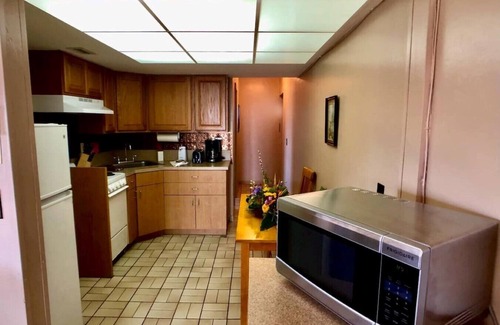 Hillsboro Beach Apartment | AVALON RESORT (BALCONY STUDIO C2)