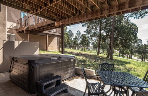 Ruidoso Cabin | Avalon | Spacious Retreat, Treetop Views, Hot Tub