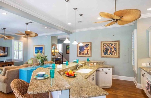 Bahama Village House | **AVALYNN HOUSE @ THE ANNEX** Lush Home by Beach & Duval + LAST KEY SERVICES...