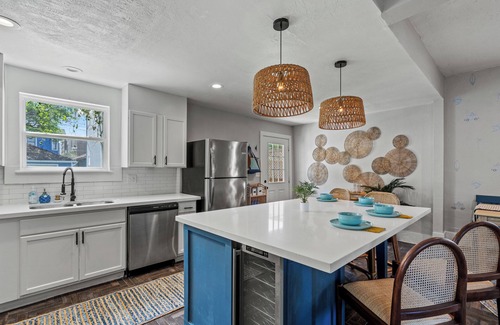 Galveston Apartment | Ave R - Coastal Escape