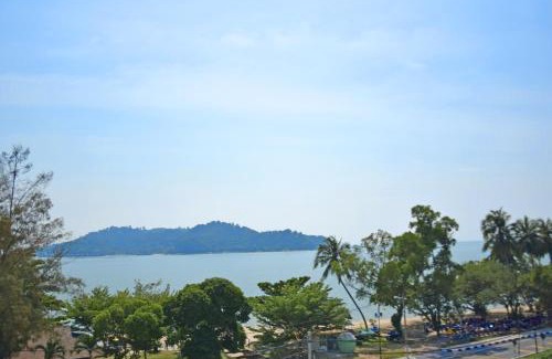 Pangkor Island Hotel | AVI Pangkor Beach Resort