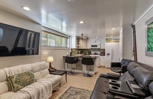 Liberty Wells House | Aviary Park & PickleBall Close By