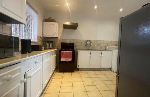 Croydon Apartment | Aviator's Nest