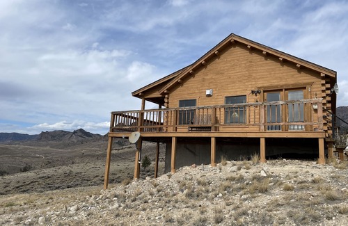 Cody House | Aviators Landing at Jim Mountain
