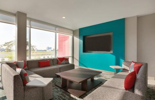 Davis Spring Commercial Hotel | avid hotel Austin NW - Lakeline by IHG