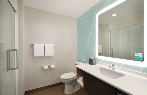 Oakdale Hotel | avid hotel Coralville Iowa City by IHG