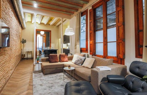 Gothic Quarter Apartment | Avinyo 2 Gotic · Spacious Loft in Gothic Quarter!