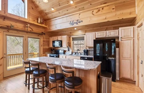 Asheville Cabin | AVL Getaway Mnt View Decks Pool Table