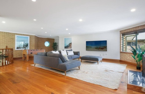 Avoca Beach House | AVOCA WATERS RETREAT | Pool , Lakefront | Accom Holidays
