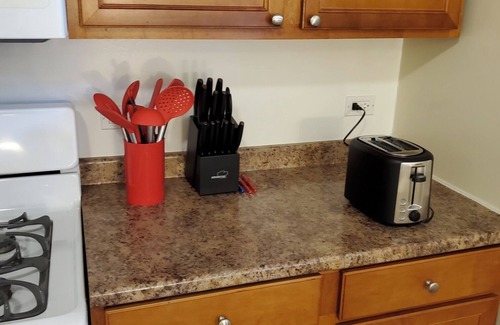 Avondale Apartment | AVONDALE - LOGAN SQUARE -n1 Bedroom Apartment - Near Expressway & Subway n