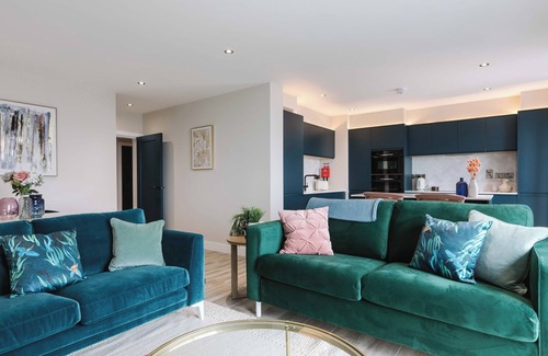 Portrush Apartment | Awaken your senses to The Amazon and leave feeling inspired & re-energised