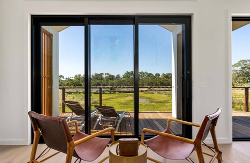 Inverloch House | Awakening Broadbeach - Wifi, linen