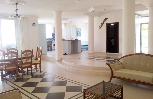 Fethiye City Center Villa | Award winning 5 star rated luxury villa.
