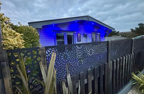 New Forest District Resort | Award Winning Lodge Shorefields- Milford on Sea note NO HOT TUB AT LODGE