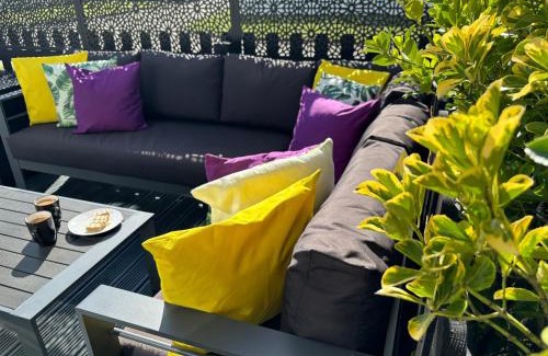 New Forest District Resort | Award Winning Lodge Shorefields- Milford on Sea note NO HOT TUB AT LODGE
