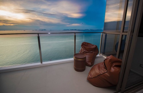 North Pattaya Apartment | Away Baan Plai Haad Wongamat