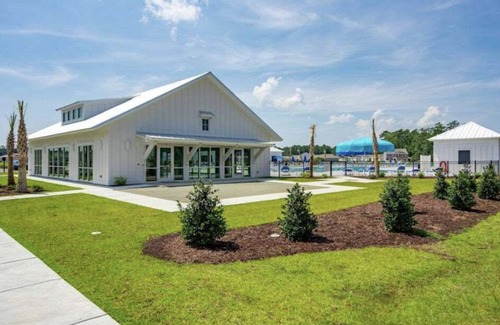 Myrtle Beach House | Awesome 3 bedroom house minutes from the beach