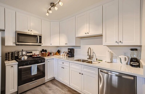 North Valley House | Awesome 6BR - 15 Min To Beach!