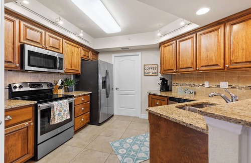 New Smyrna Beach Condo | 🌊Awesome Amenities-Great Location-Balcony-2BR Oceanwalk 17-302🌊