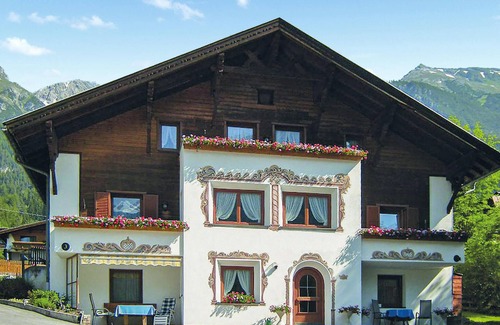 Pettneu am Arlberg Apartment | Awesome apartment in Pettneu am Arlberg