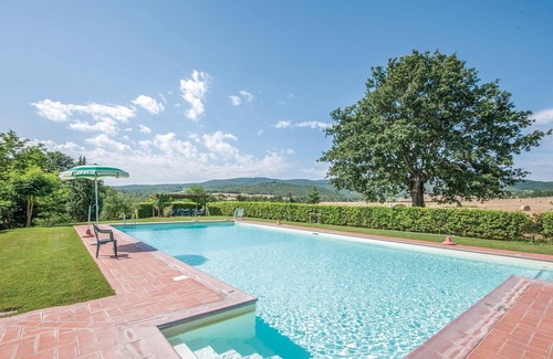 Casole d'Elsa Apartment | Awesome apartment in Casole d'Elsa SI