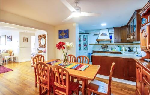 Aguilas Apartment | Awesome Apartment In Águilas With Wifi