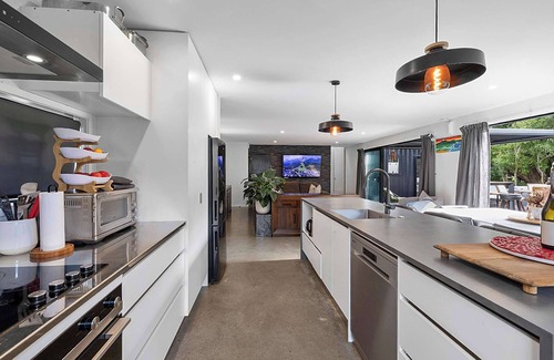 New Plymouth CBD House | Awesome Aubrey Summar