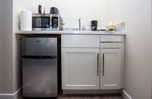 Bankers Hill Apartment | Awesome Balboa Park View with Huge Balcony in SD