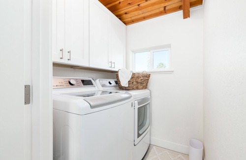 Opal Cliffs House | Awesome Beach House 1 block from Pleasure Point