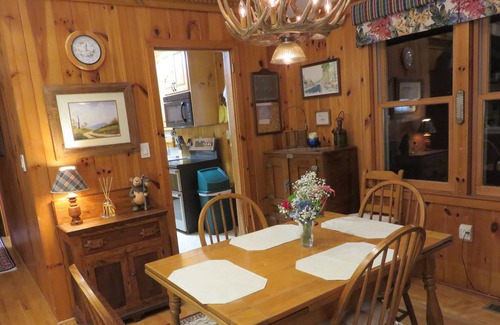 Blowing Rock Cottage | Awesome Blowing Rock and Grand Mountain View enjoying pvt. delightful cottage!