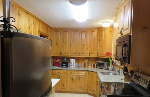 Blowing Rock Cottage | Awesome Blowing Rock and Grand Mountain View enjoying pvt. delightful cottage!