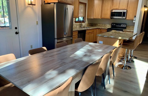 Lake Forest House | Awesome FLAT winter location in a 6-bedroom, 3-Full Bathroom Tahoe City Home!