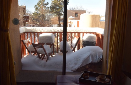 El Prado Condo | Awesome FUN Location! Close to Plaza, Close to Ski! Tennis, Summer Swim!