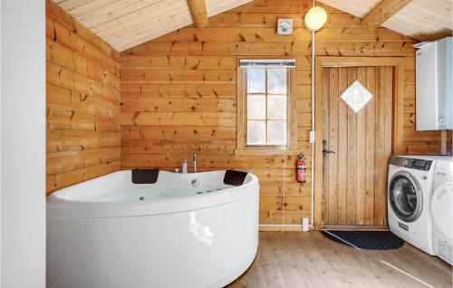 Glesborg House | Awesome Home In Glesborg With Sauna