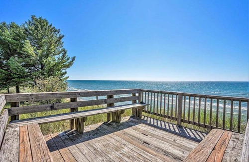 West Olive House | Awesome home in luxurious Lake Michigan