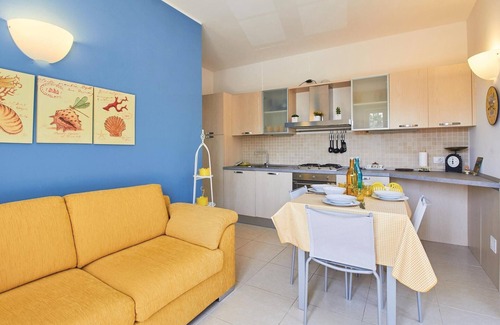 Magliolo House | Awesome home in Magliolo with kitchen