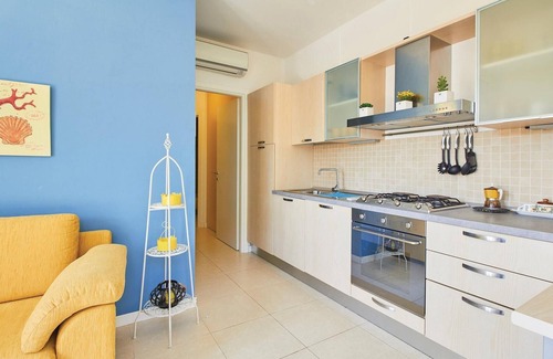 Magliolo House | Awesome home in Magliolo with kitchen