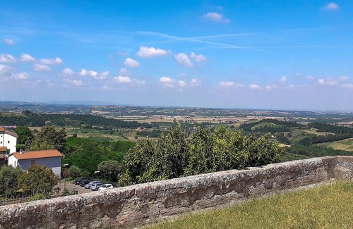 Montefoscoli House | Awesome home in Montefoscoli with WiFi