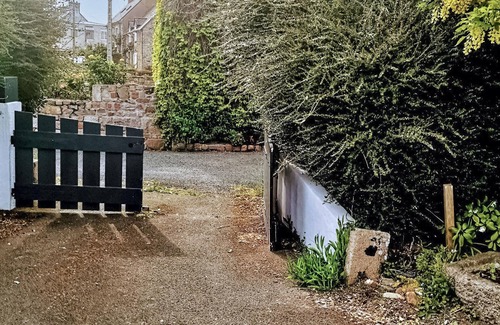 Paimpol House | Awesome home in Paimpol with kitchen