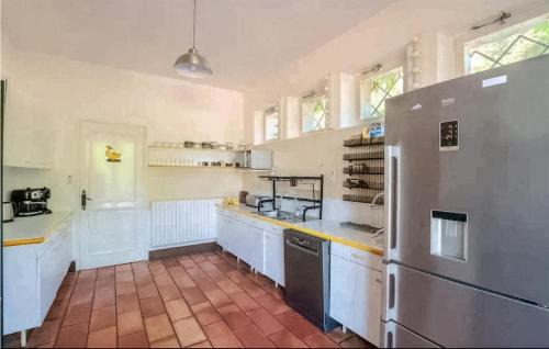 Vianne House | Awesome Home In Vianne