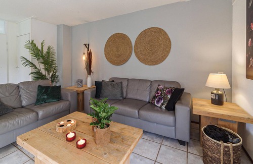 Wemeldinge House | Awesome home in Wemeldinge with kitchen